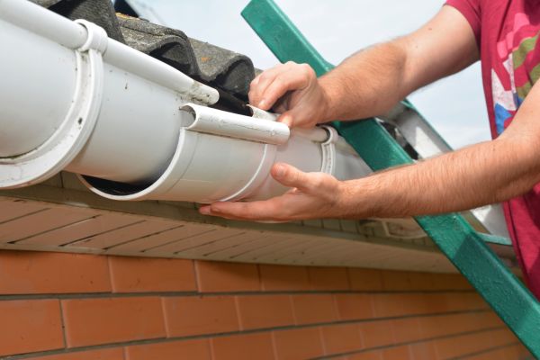 Large Gutter Repair in Palm Beach Gardens